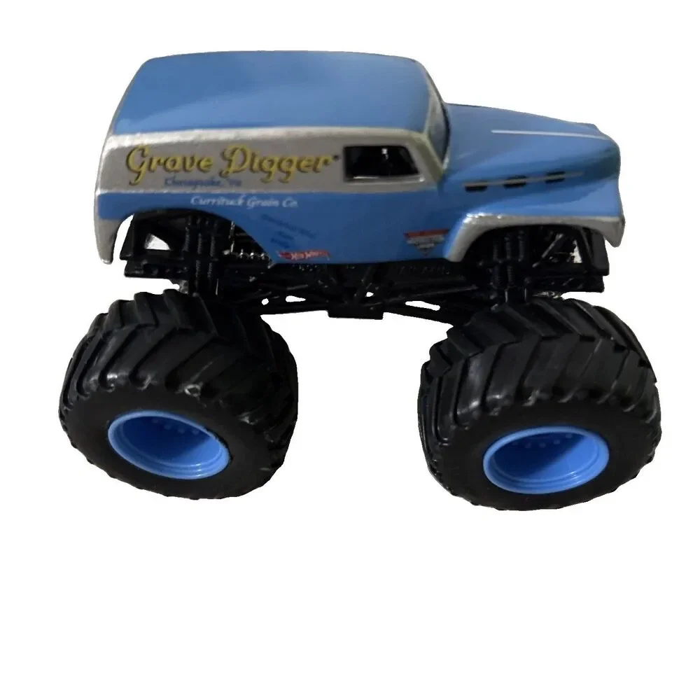 Monster Jam Grave Digger The Legend 1:64 Truck light blue